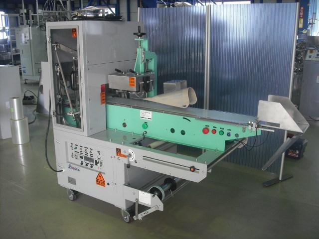 横ピロー包装機 日本ポリスター PAW-60